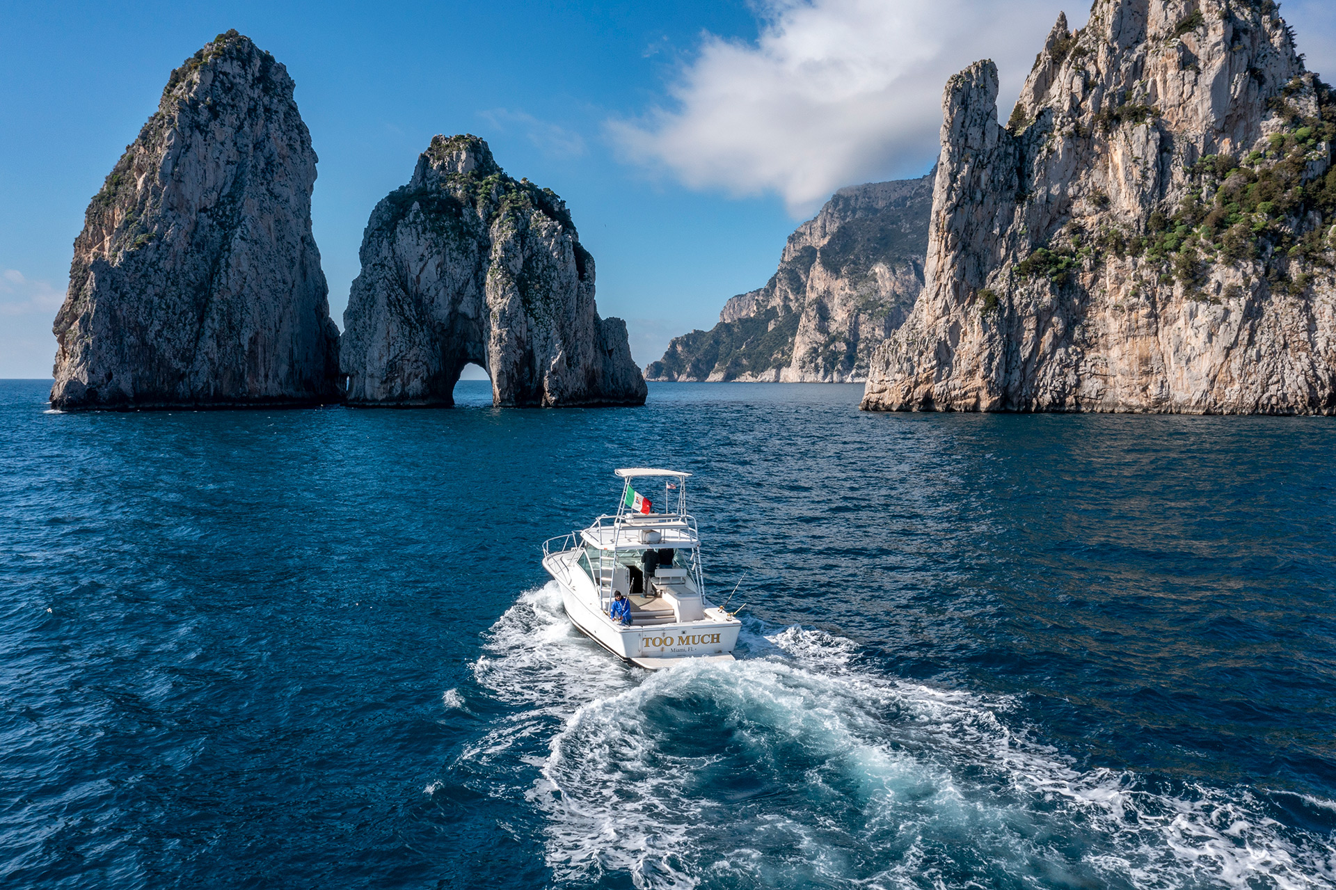 boat tour to capri